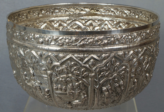 Lg silver bowl, 11" d, for the Thai