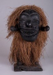 LIBERIAN KRAHN FIGUREKrahn fig