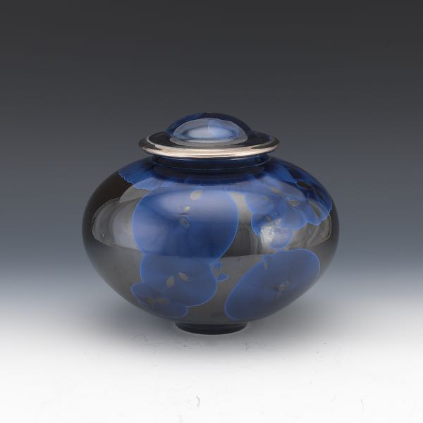 LIDDED CRYSTALLINE GLAZED CERAMIC