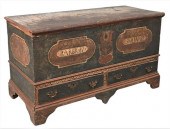 LIFT TOP DOWRY CHEST, HAVING O
