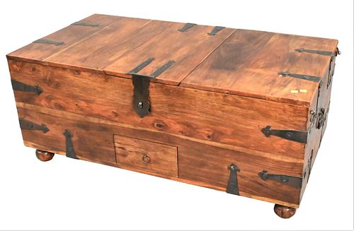 LIFT TOP TRUNKLift Top Trunk,