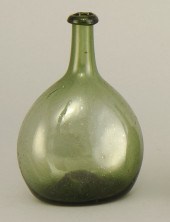 LIGHT GREEN BLOWN GLASS CHESTN