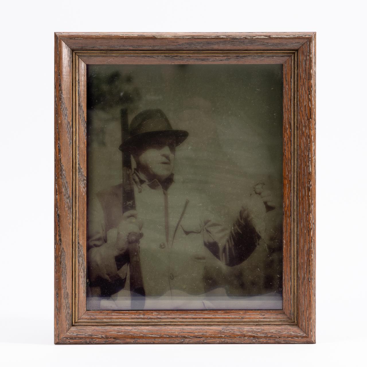 LIGHT UP PHOTOGRAPH FRAME, WOODRUFF