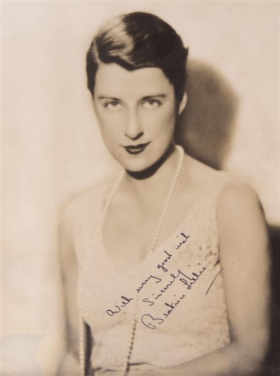*LILLY BEATRICE Photograph