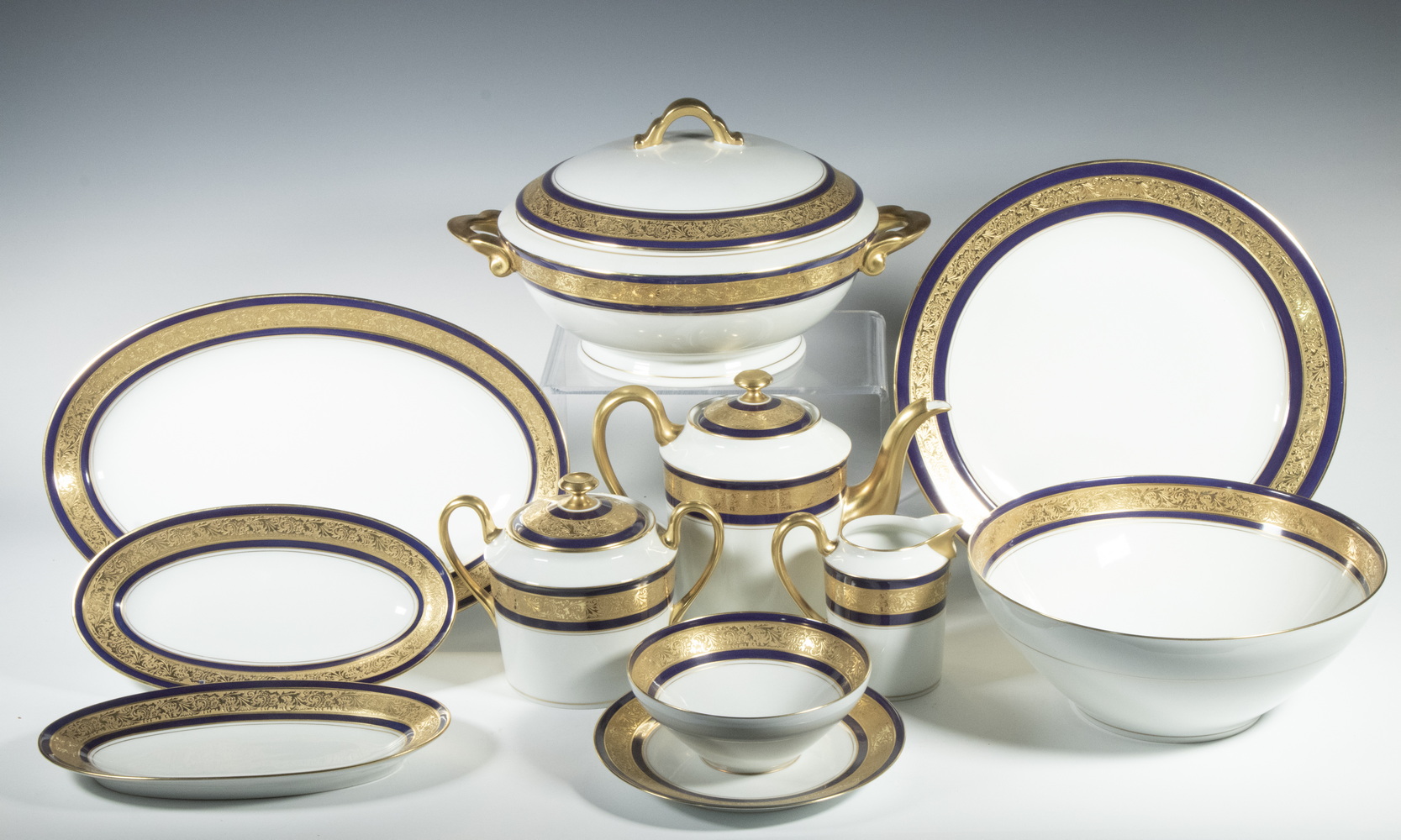 LIMOGES DOUBLE GILDED COBALT BANDED