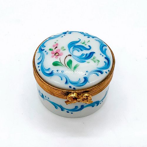 LIMOGES PORCELAIN CHARM