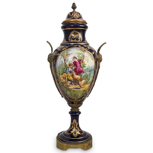 LIMOGES PORCELAIN LIDDED