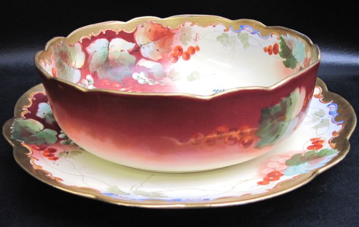 LIMOGES PORCELAIN SERVING BOWL