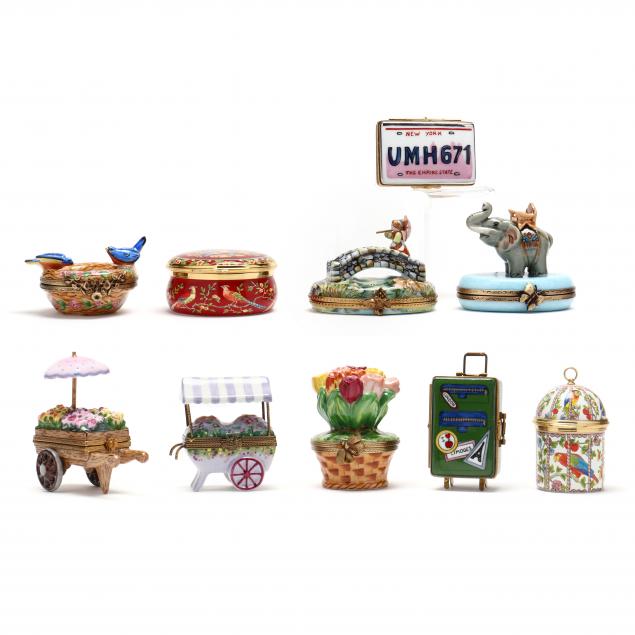 LIMOGES, TEN DECORATIVE PORCELAIN