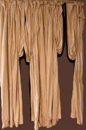 LINEN DRAPERIES WITH KNOTTED D