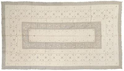 Linen tablecloth, matching napkins: