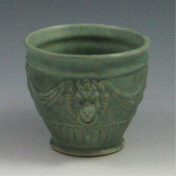 Lion Head Jardiniere bottom