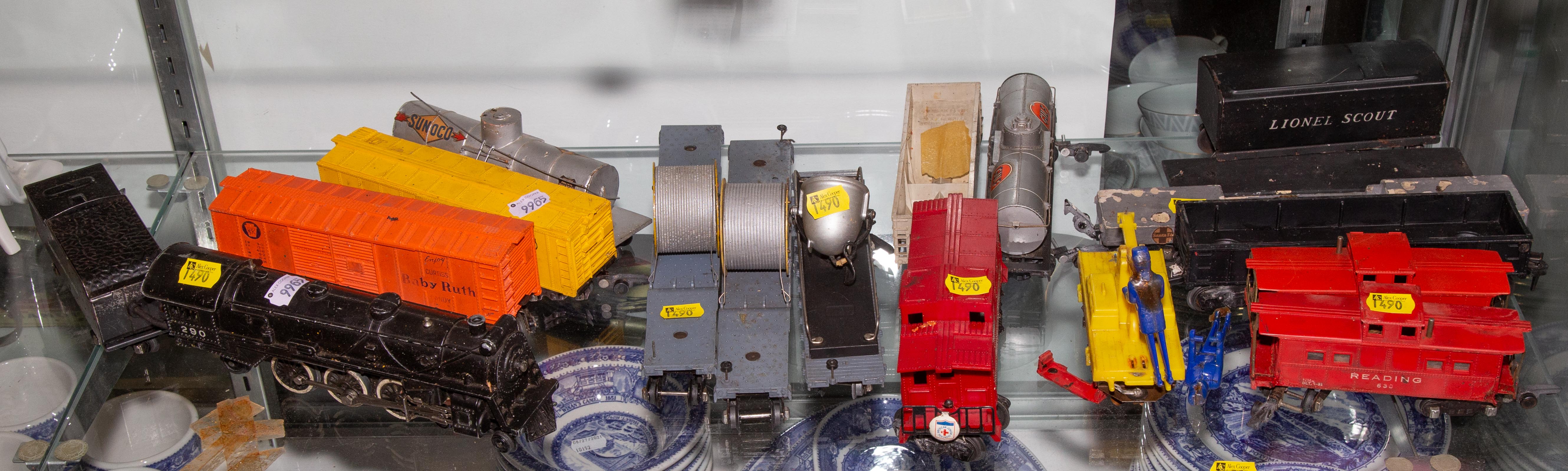 LIONEL 290 ENGINE & TENDER WITH