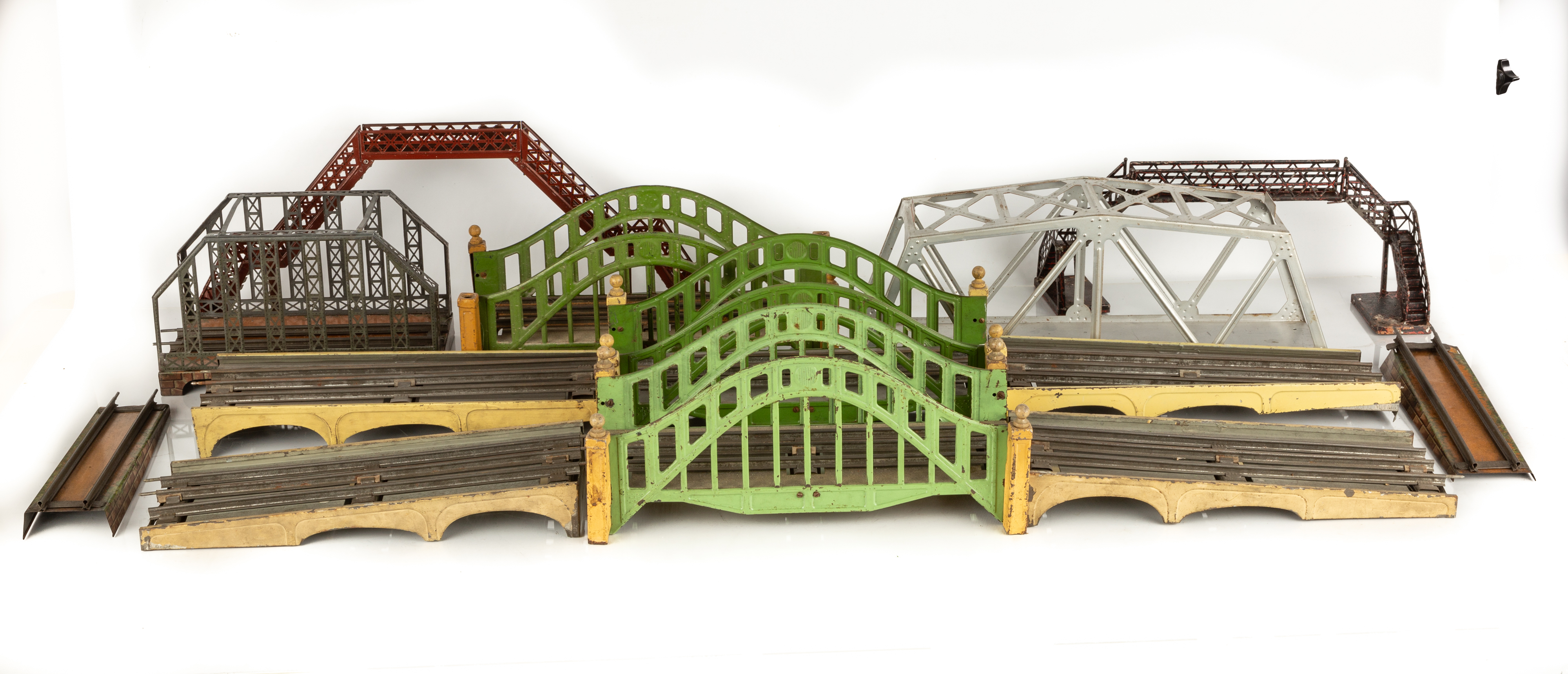 LIONEL BRIDGES STANDARD AND O GAUGE