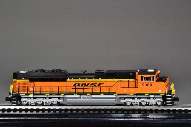 LIONEL ELECTRIC TRAIN -
