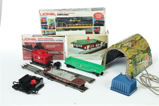 LIONEL ELECTRIC TRAIN SET. 