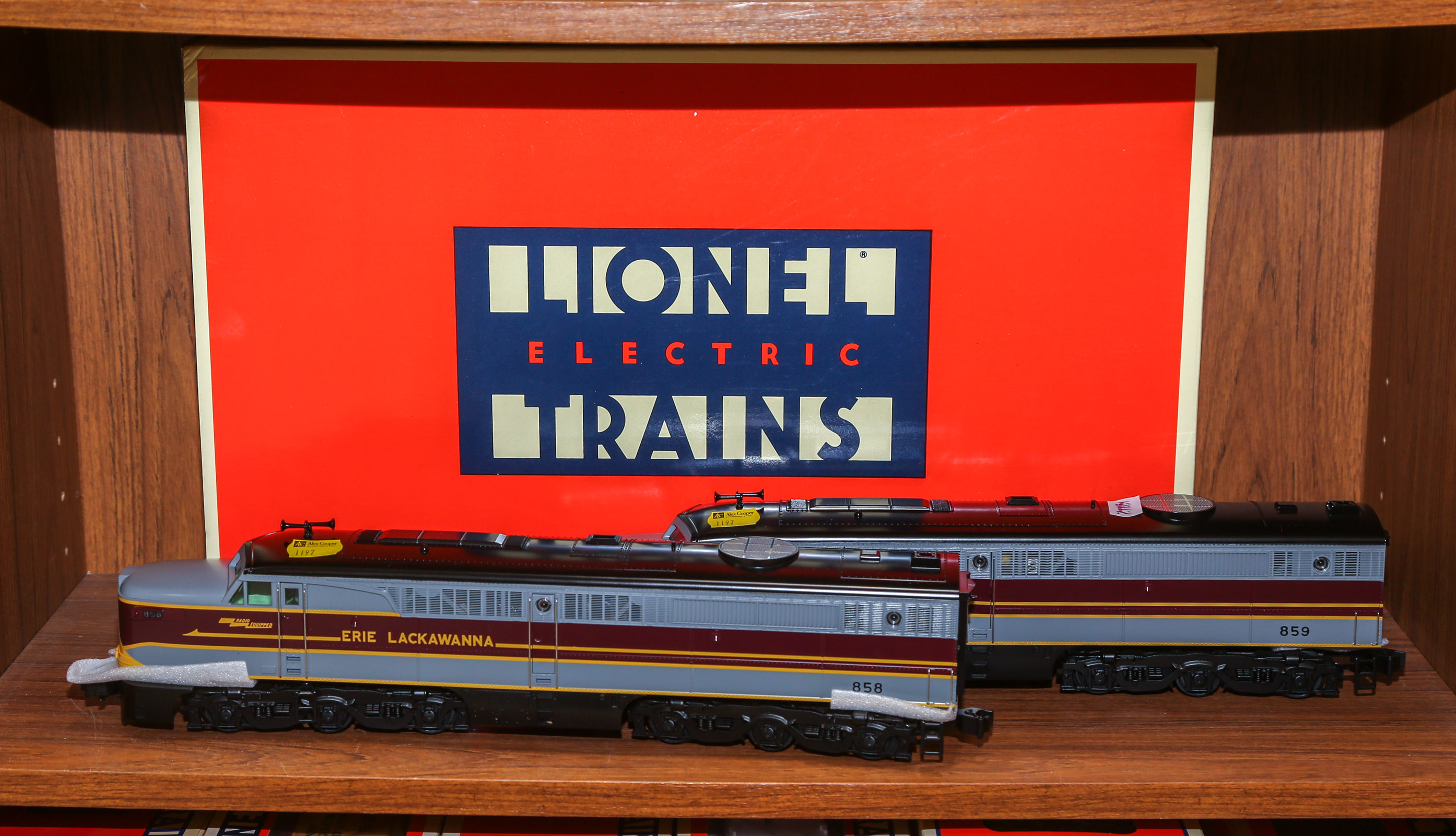 LIONEL ERIE LACKAWANNA PA DIESEL