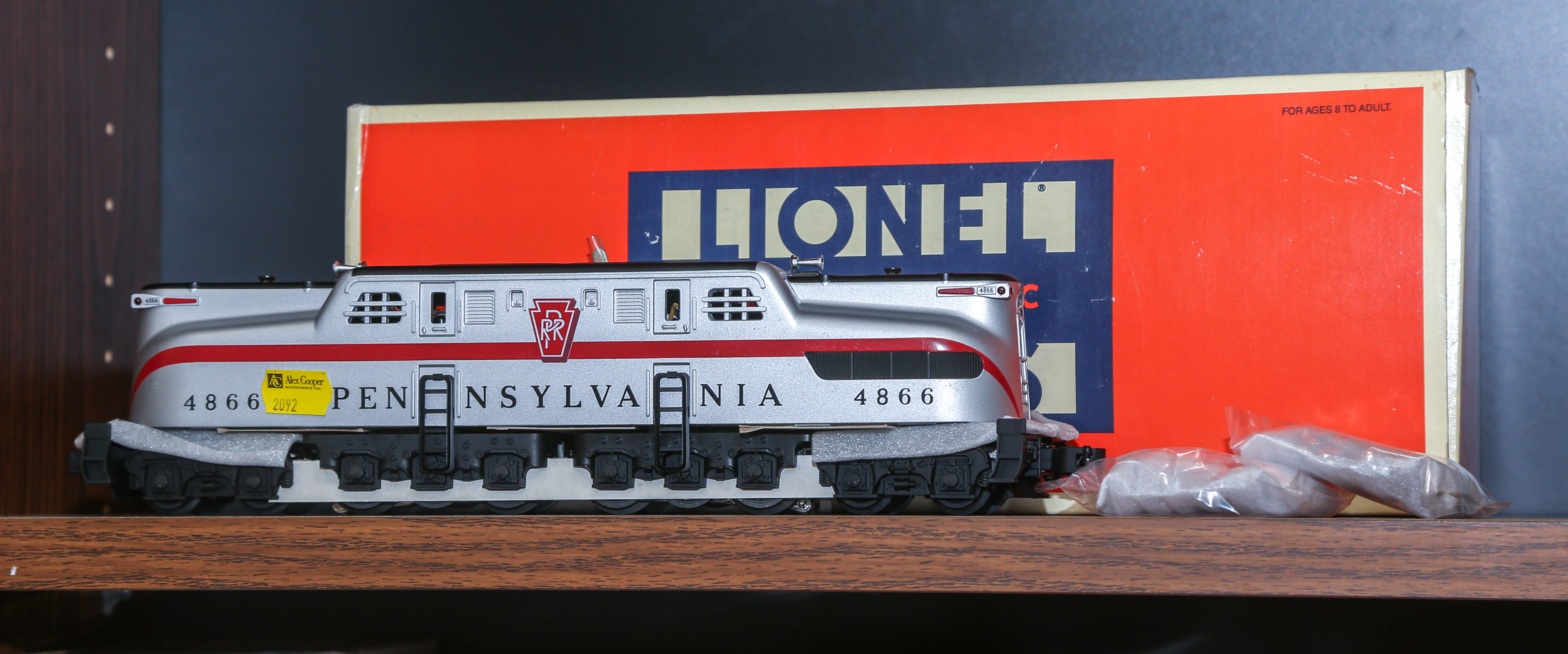 LIONEL "O" GAUGE PENNSY RR GG-1