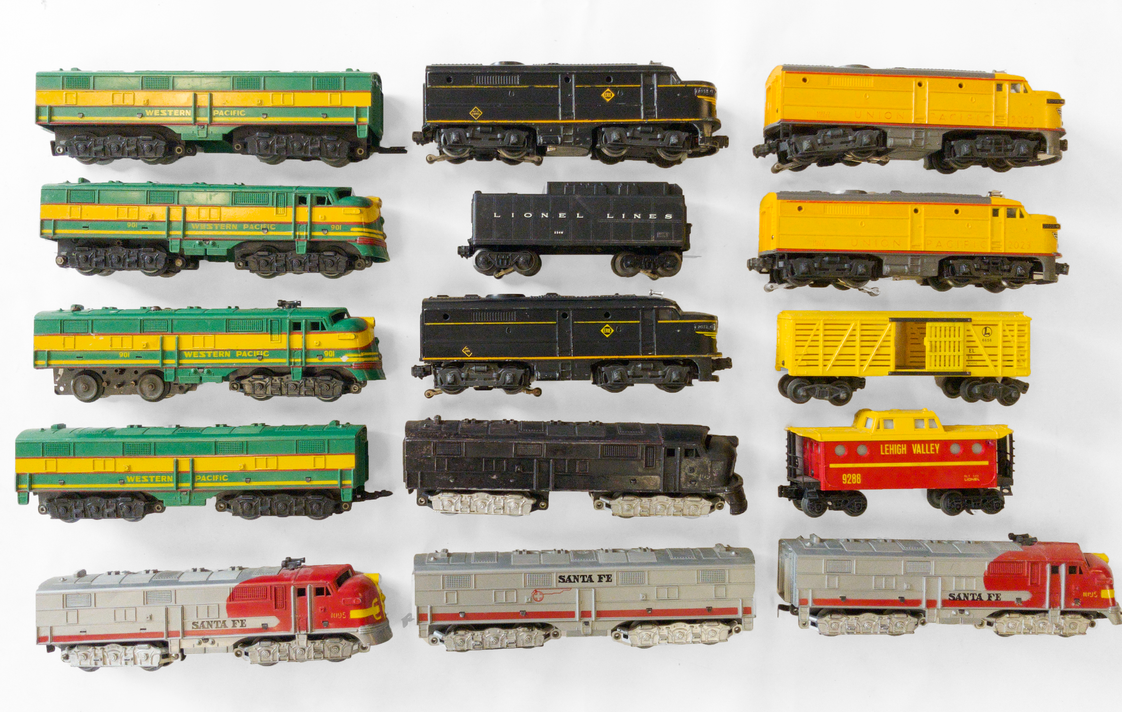 LIONEL O GAUGE TRAINS 2223, 1095,