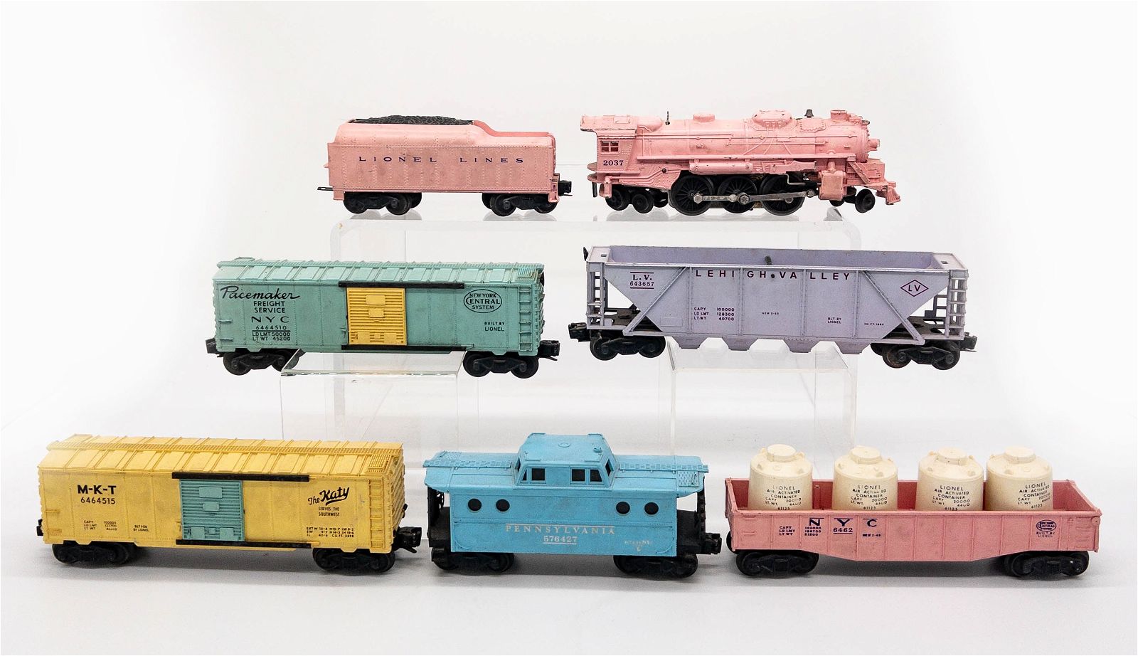 LIONEL POSTWAR GIRLS TRAIN PINK