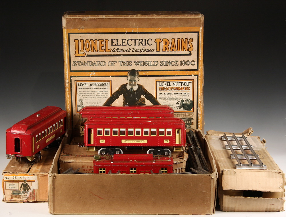 LIONEL TRAIN SET - 1923 Lionel