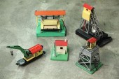 LIONEL TRAIN SET ACCESSORIES.