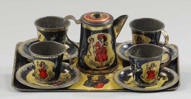 LITHOGRAPHED TEA SET WITH TRAY