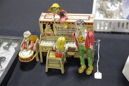 LITTLE ABNER BAND TIN WIND UP