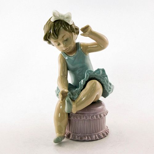 LITTLE BALLET GIRL 1005107 - LLADRO