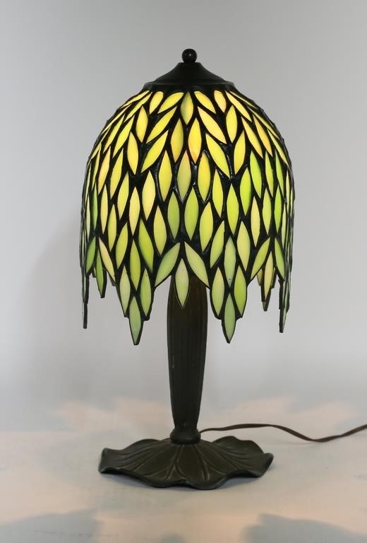 L&L WMC LILY PAD LAMP WITH