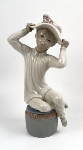 LLADRO 1147 GIRL WITH HAT PORC