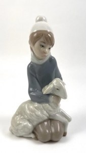 LLADRO 4676 SHEPHERD WITH LAMB