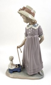 LLADRO 5044 PULLING DOLLS CARR
