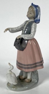 LLADRO #5201 JOSEFA FEEDING DU