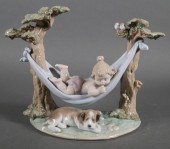 LLADRO 6853 LITTLE NAPMATES DO
