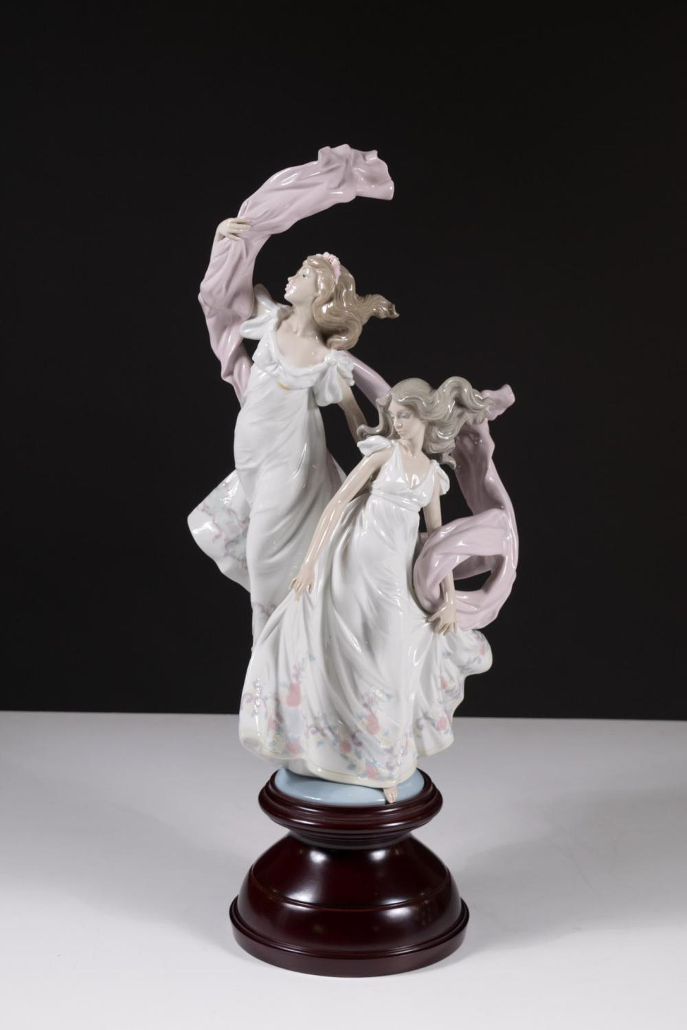 LLADRO "ALLEGORY OF LIBERTY"