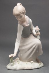 Lladro bisque porcelain figure