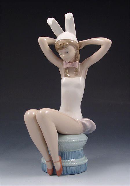 LLADRO BUNNY #5163: Retired 1985.