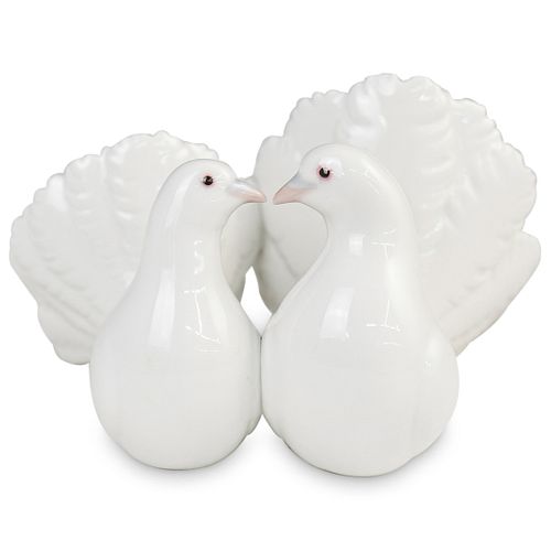 LLADRO "COUPLE OF DOVES"