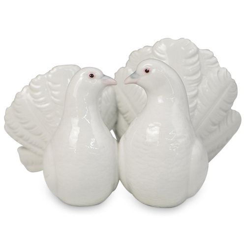 LLADRO "COUPLE OF DOVES"