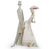 LLADRO "COUPLE WITH PARASOL" P