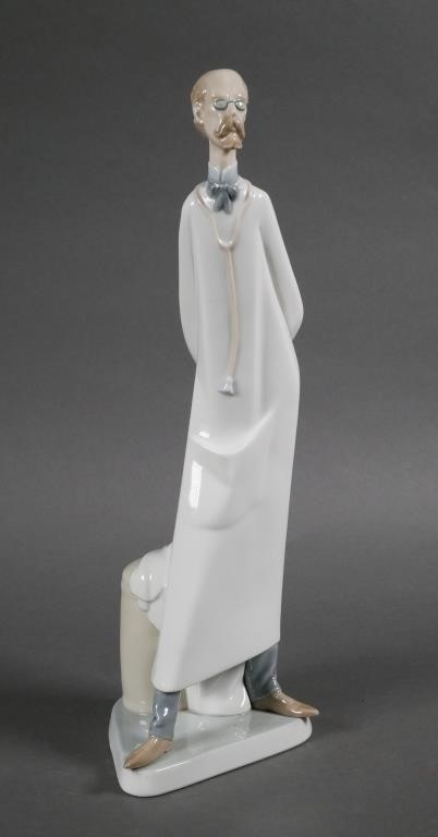 LLADRO DOCTOR SCULPTURE