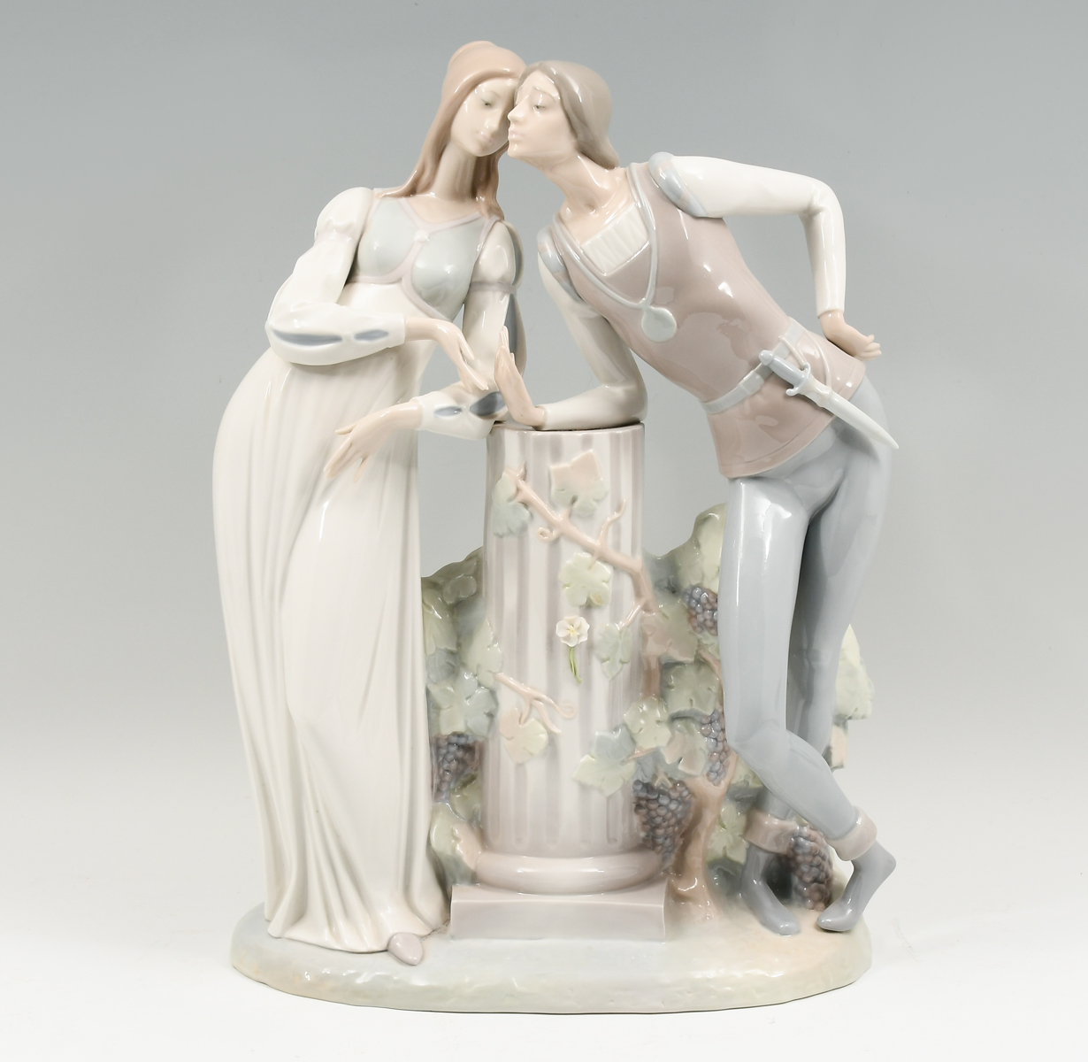 LLADRO DOUBLE FIGURE ''ROMEO AND