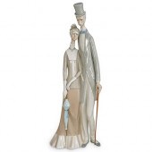 LLADRO "EDWARDIAN COUPLE" FIGU