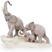 LLADRO "ELEPHANT FAMILY" PORCE
