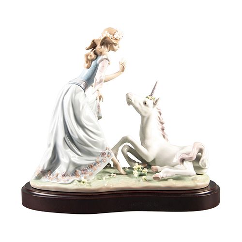 LLADRO FIGURAL GROUP, THE