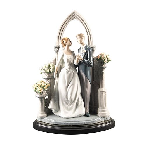 LLADRO FIGURE GROUP, A VOW OF