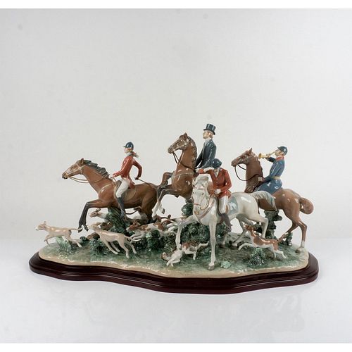 LLADRO FIGURE GROUPING, FOX HUNT