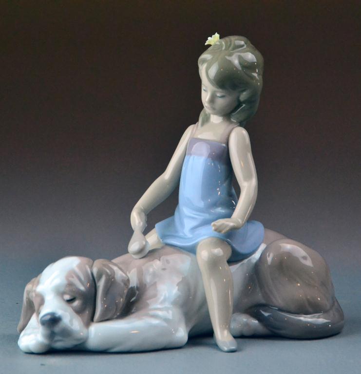 Lladro Figure of Girl Brushing