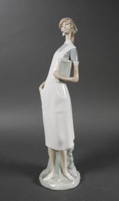 LLADRO FIGURINE 4603 NURSEPorc